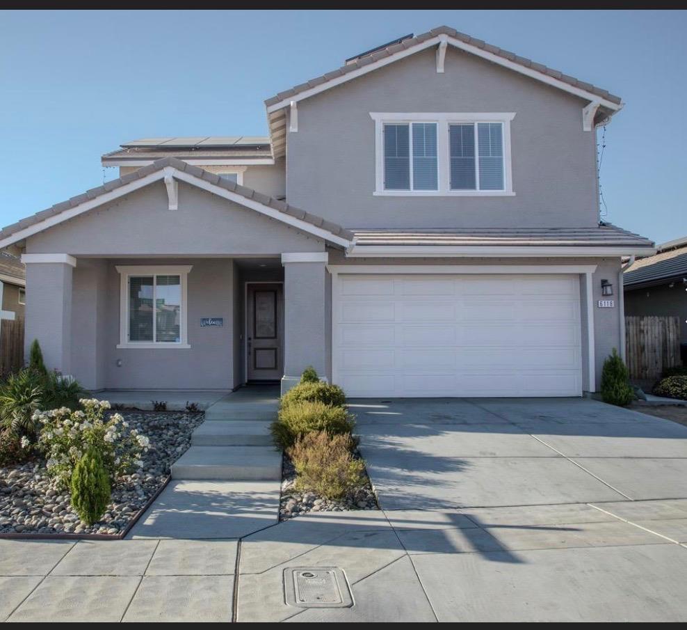 6118 E Berkeley Ave, Fresno, CA 93727