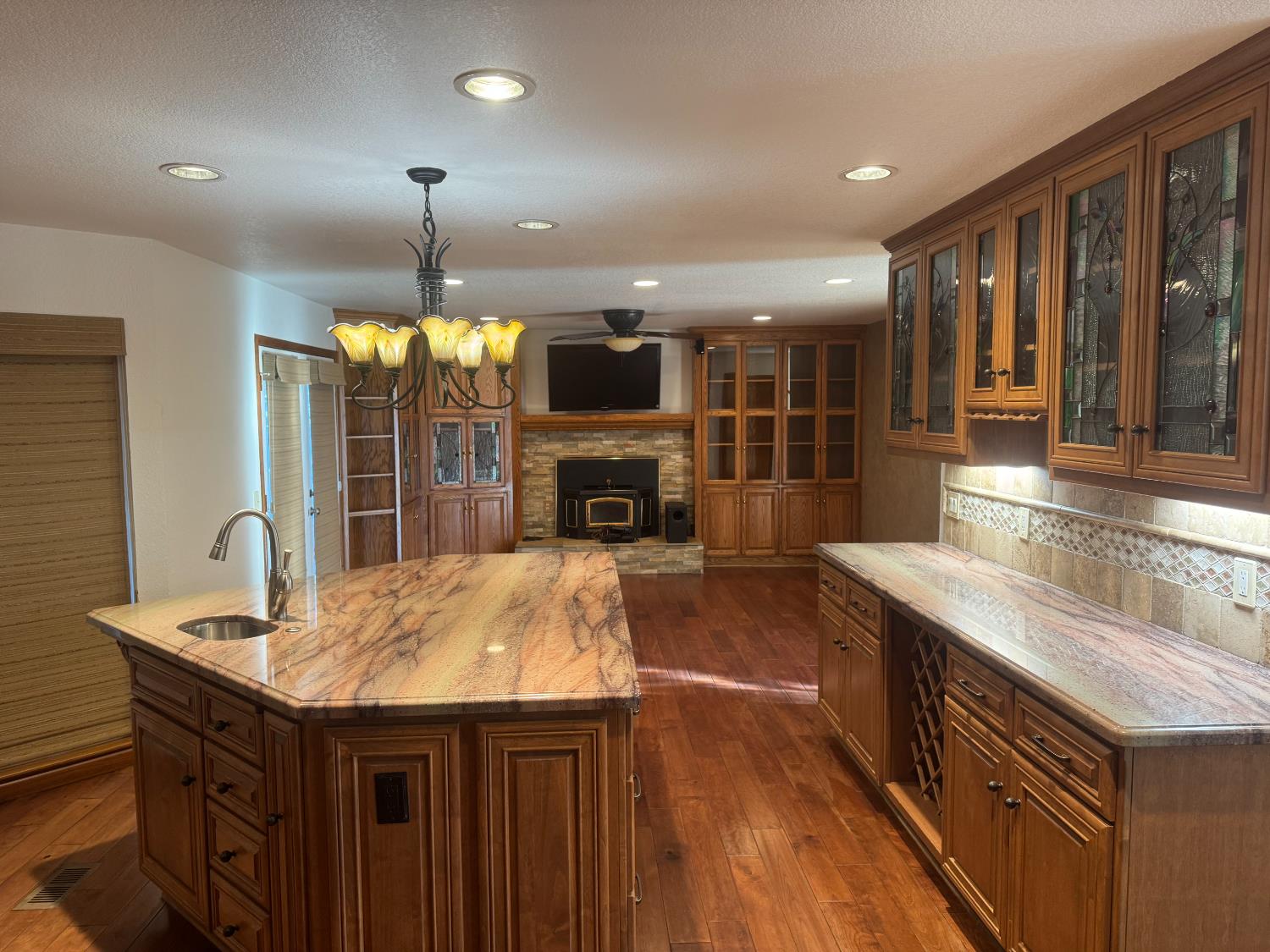 1205 Camden Pl, Manteca, CA 95336