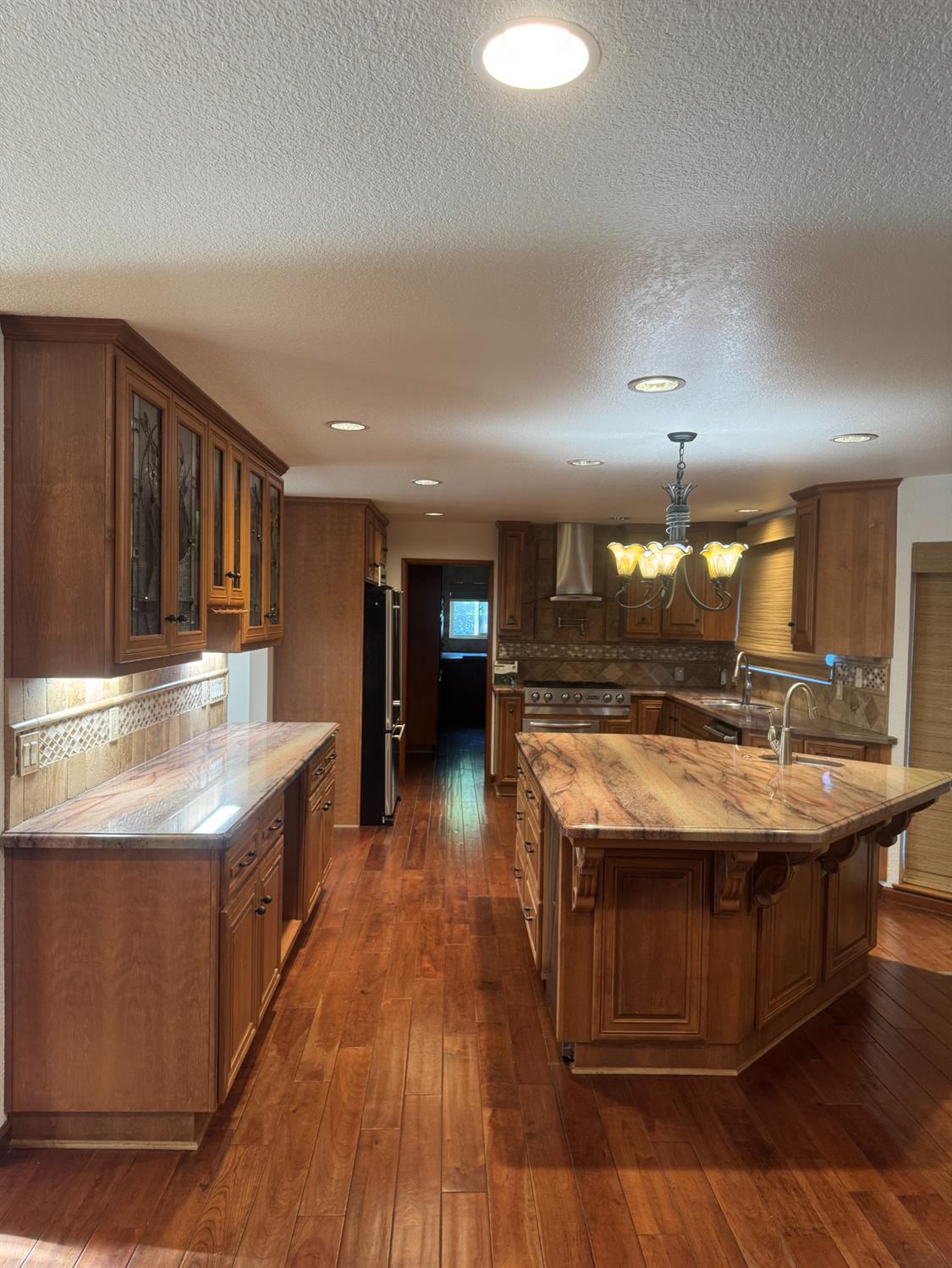 1205 Camden Pl, Manteca, CA 95336