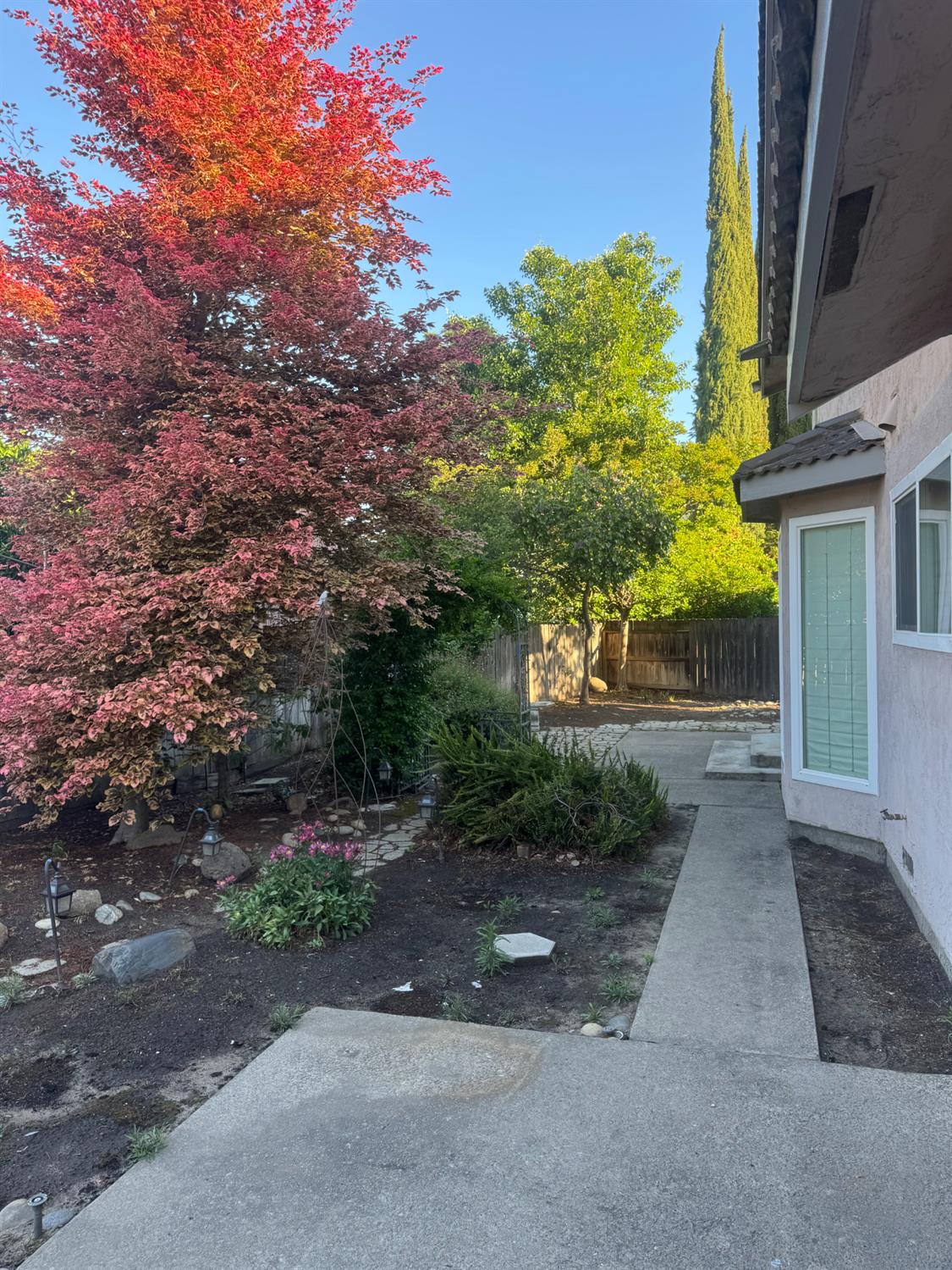 1205 Camden Pl, Manteca, CA 95336