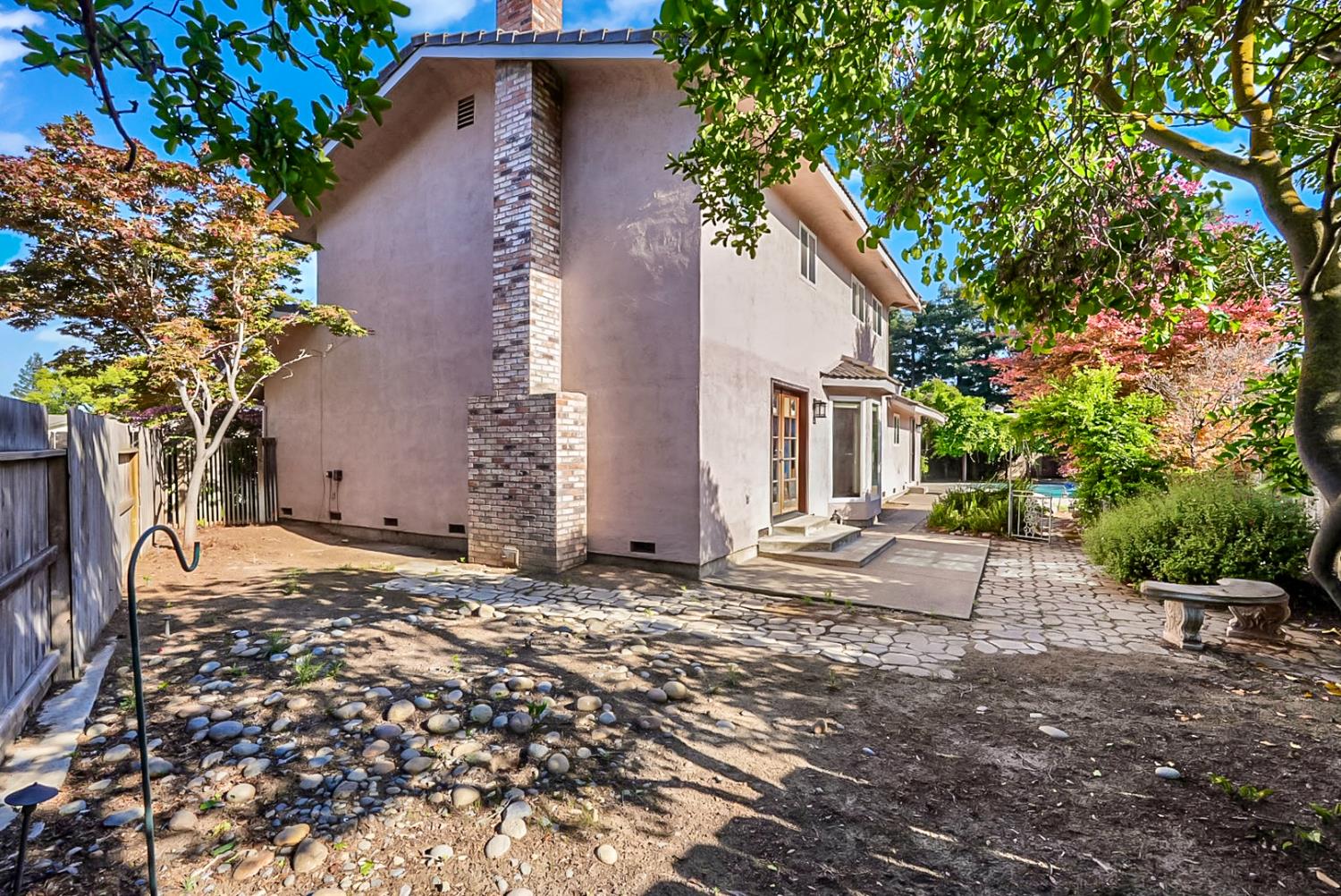 1205 Camden Pl, Manteca, CA 95336