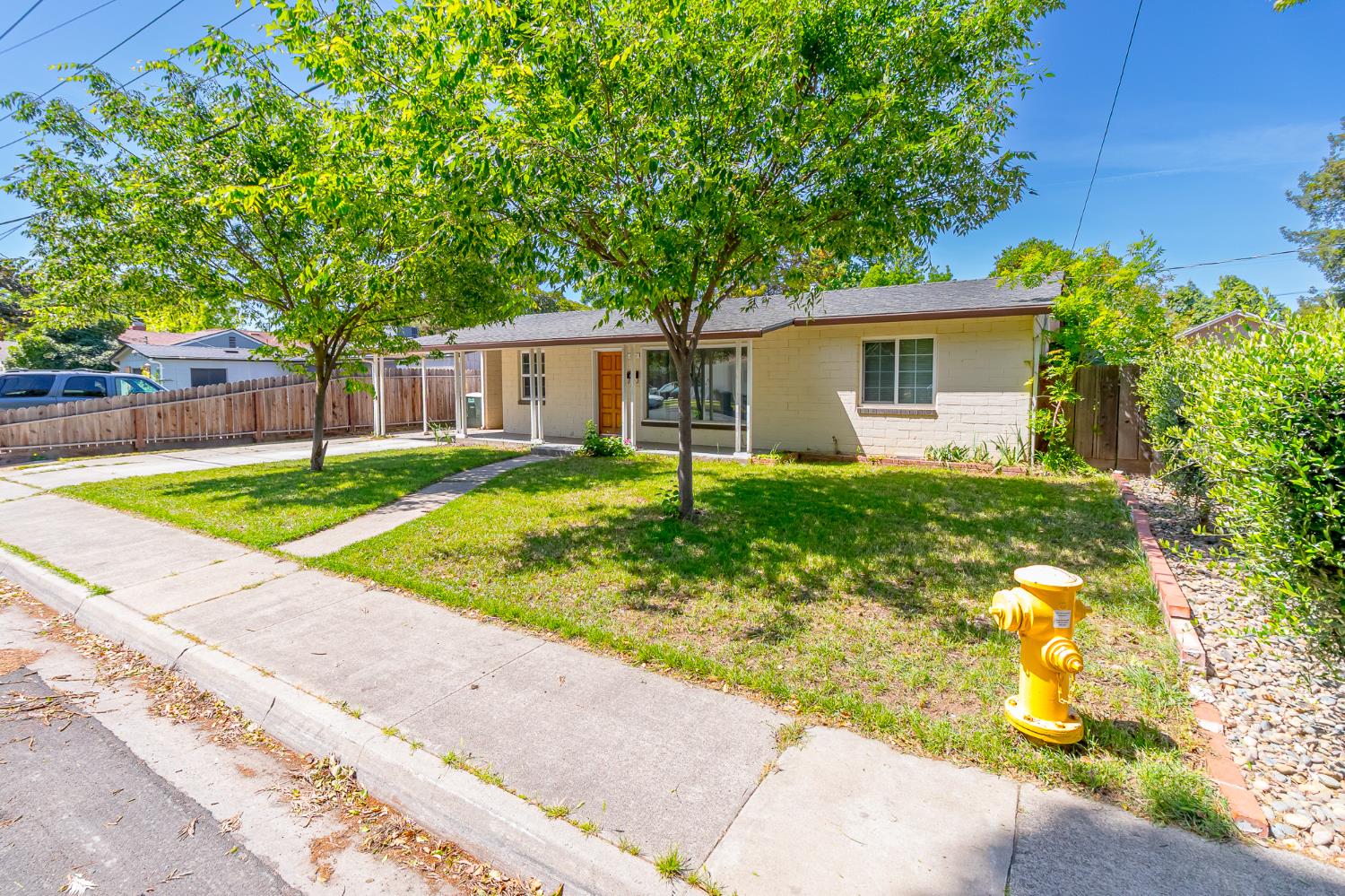 1241 Marilyn St, Modesto, CA 95350