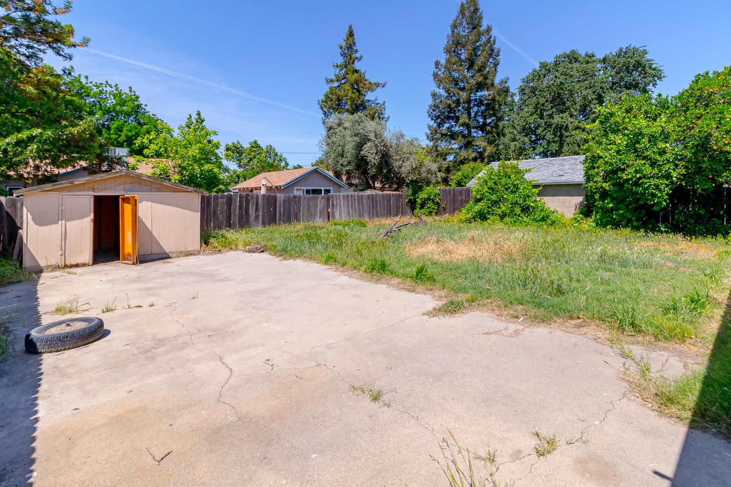 1241 Marilyn St, Modesto, CA 95350