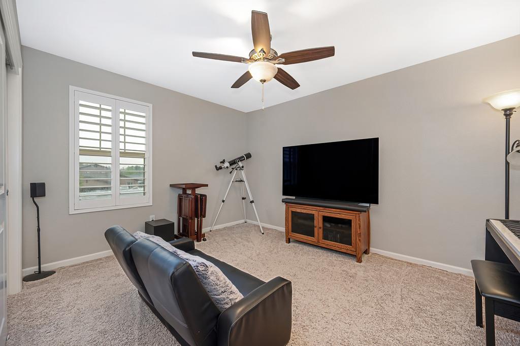 2213 Campolina Way, Oakdale, CA 95361