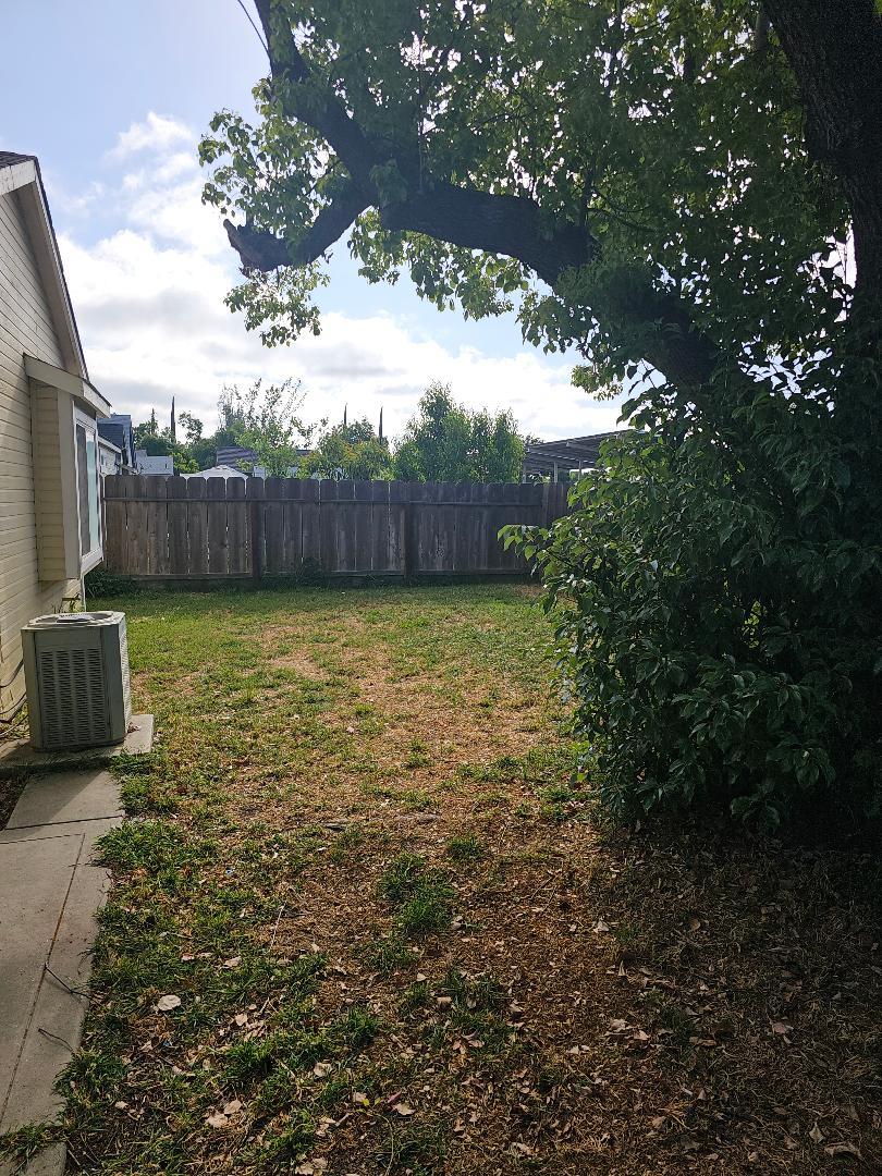 1772 Heritage Dr, Merced, CA 95341