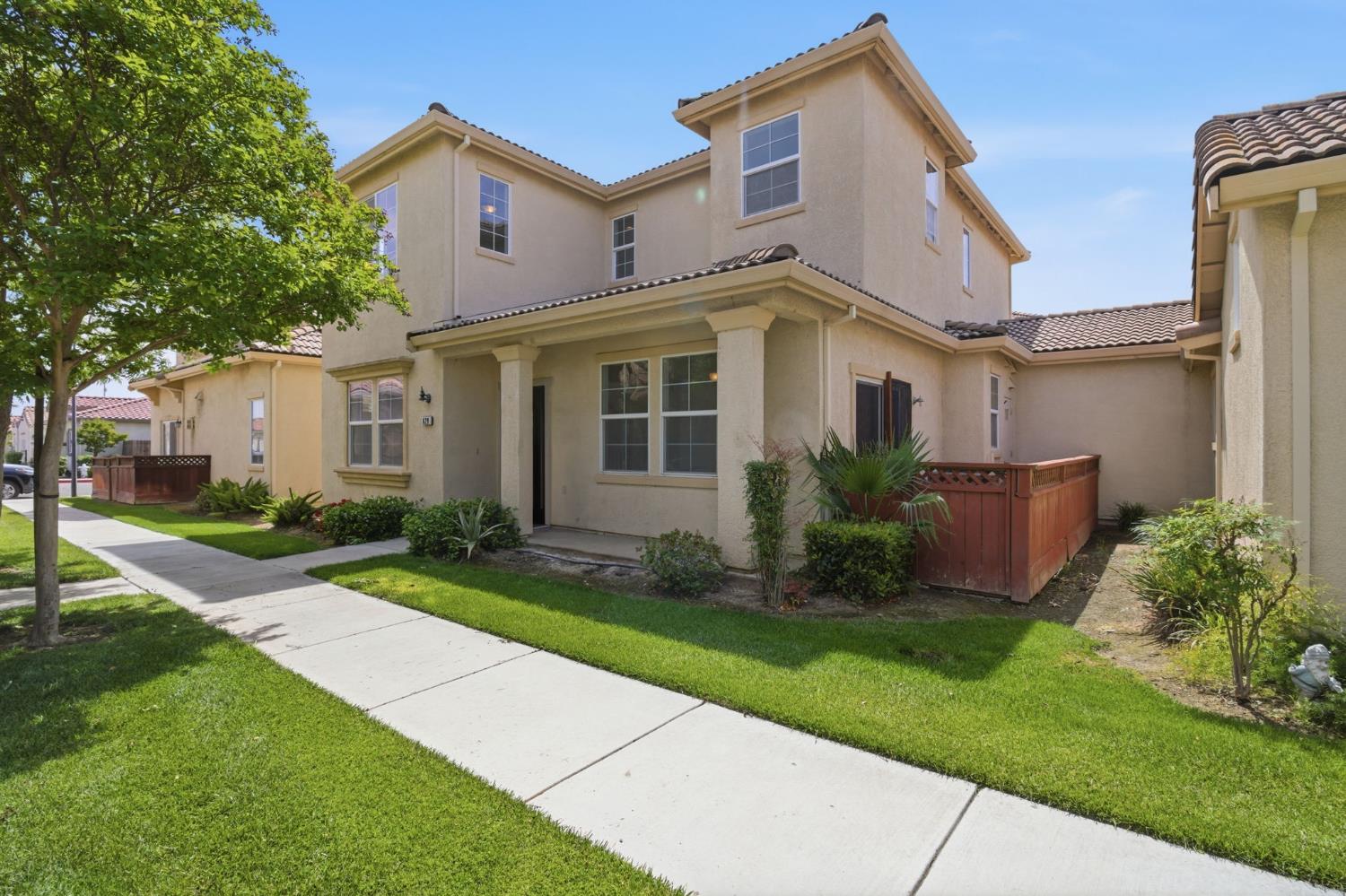 629 Betten St, Los Banos, CA 93635