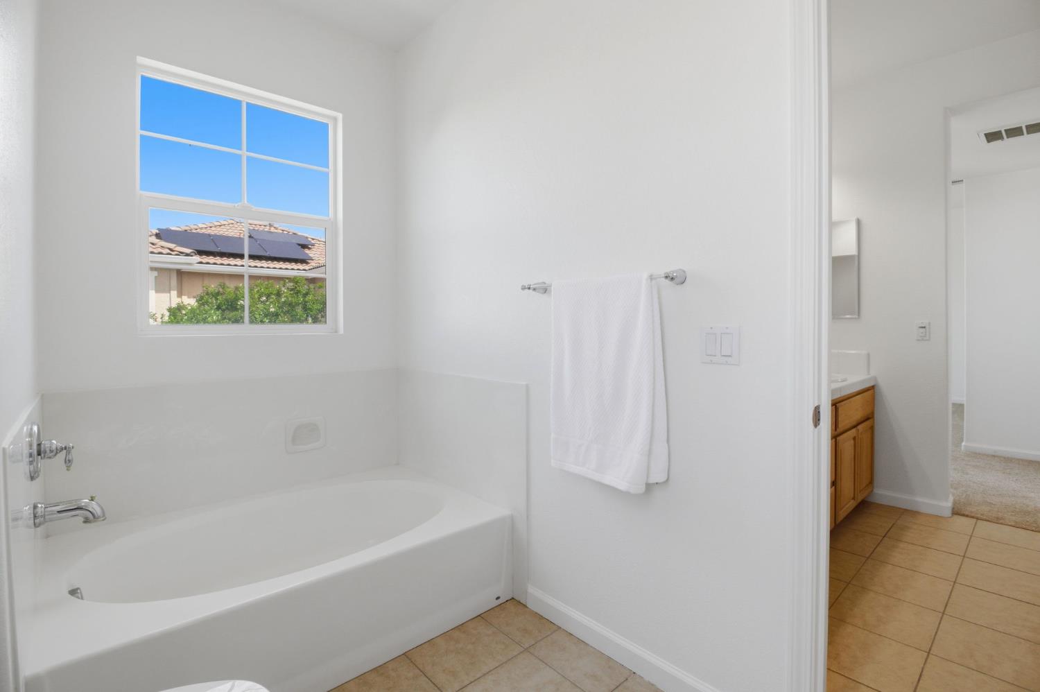 629 Betten St, Los Banos, CA 93635