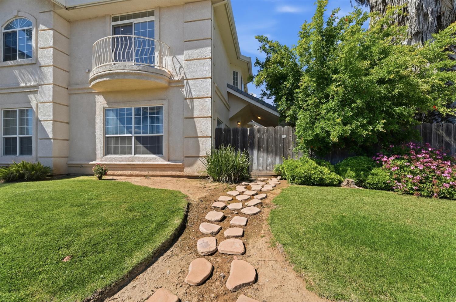 2273 McCaffery Ln, Riverbank, CA 95367