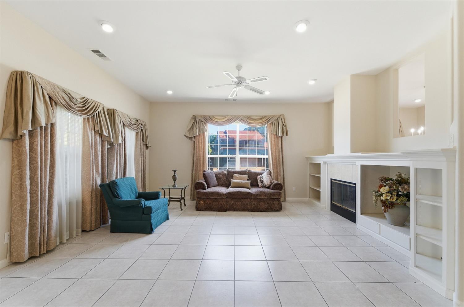 2273 McCaffery Ln, Riverbank, CA 95367