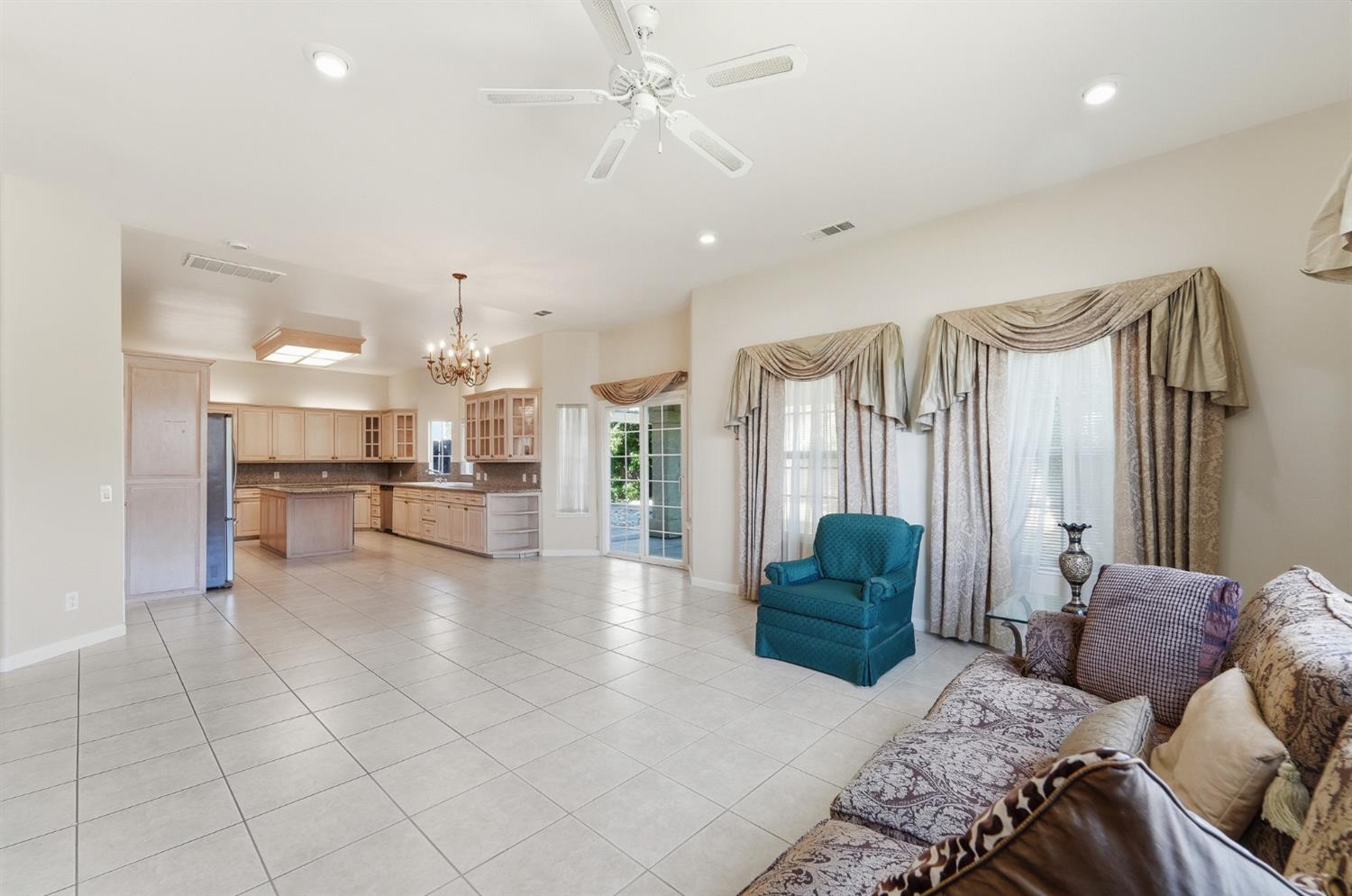 2273 McCaffery Ln, Riverbank, CA 95367