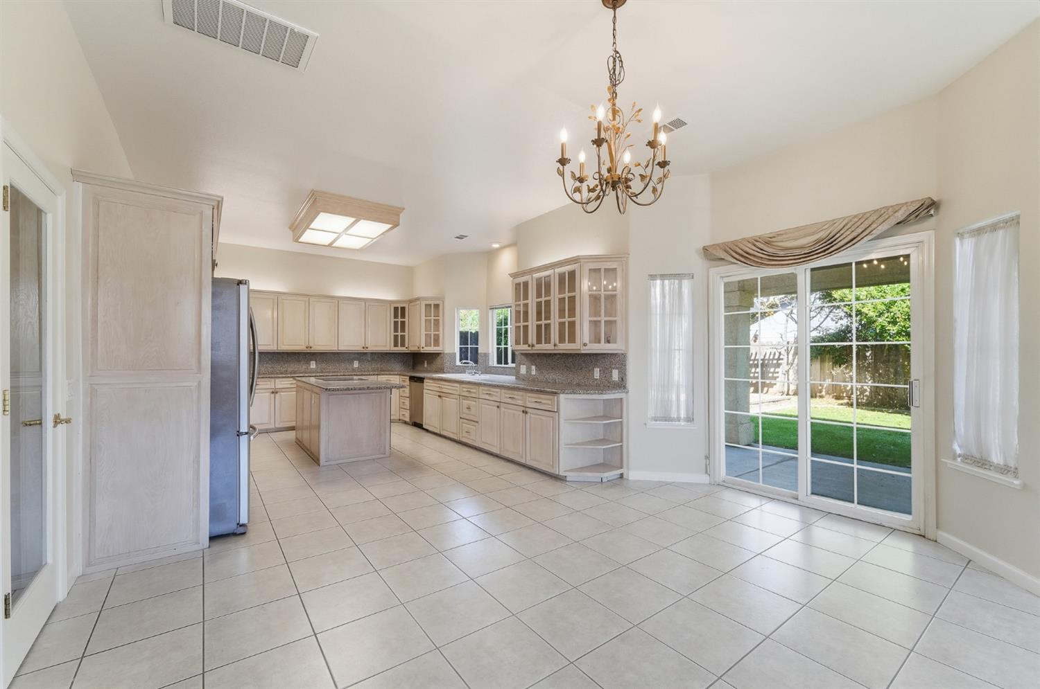 2273 McCaffery Ln, Riverbank, CA 95367