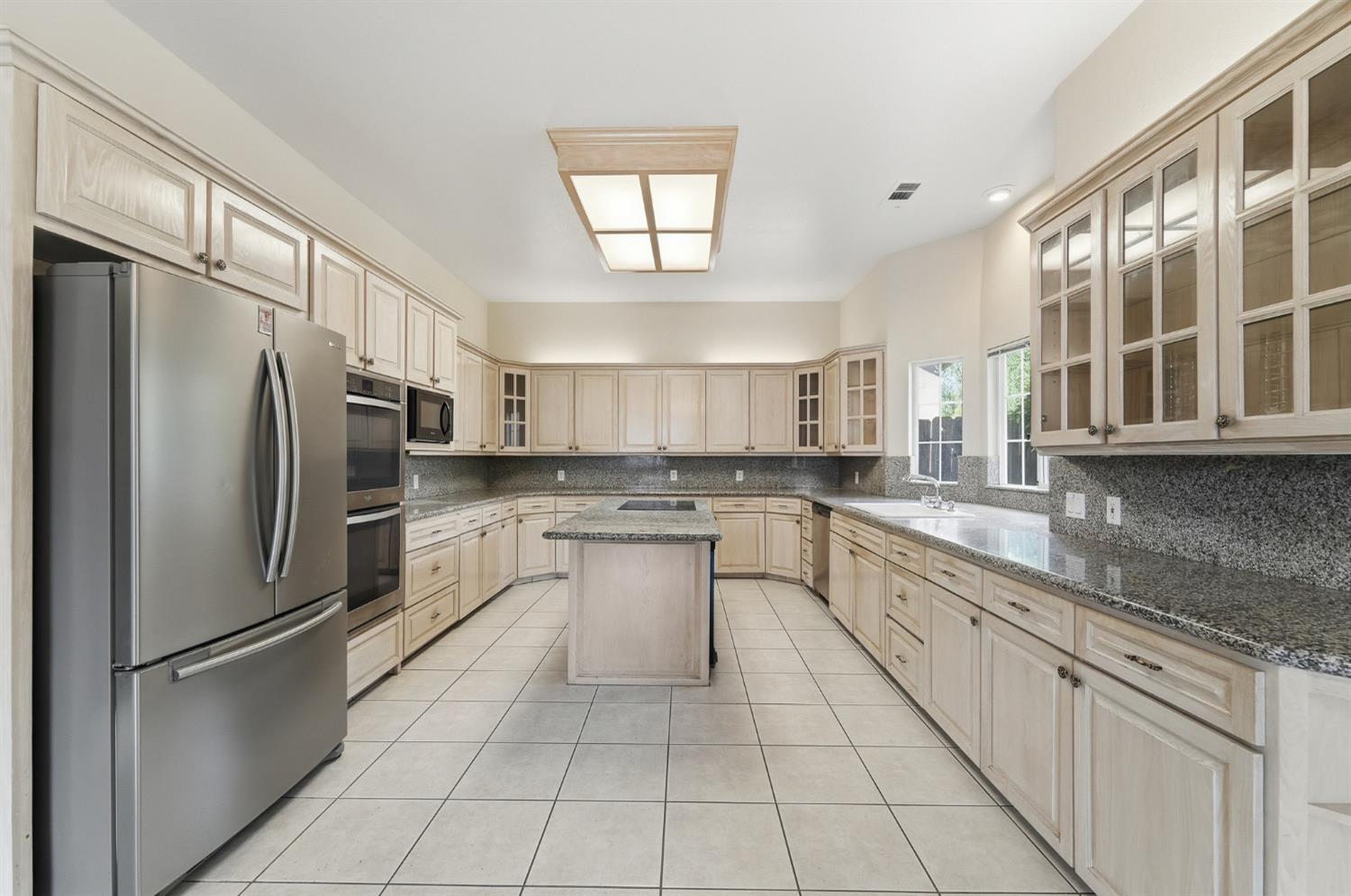 2273 McCaffery Ln, Riverbank, CA 95367