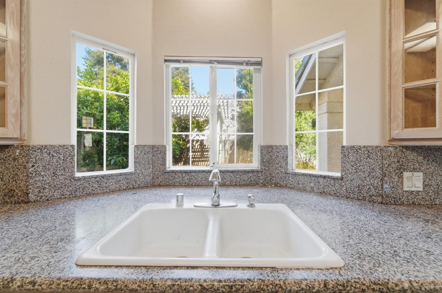 2273 McCaffery Ln, Riverbank, CA 95367