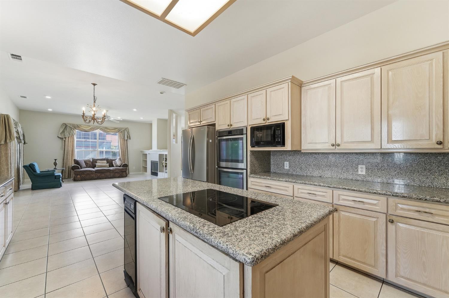 2273 McCaffery Ln, Riverbank, CA 95367