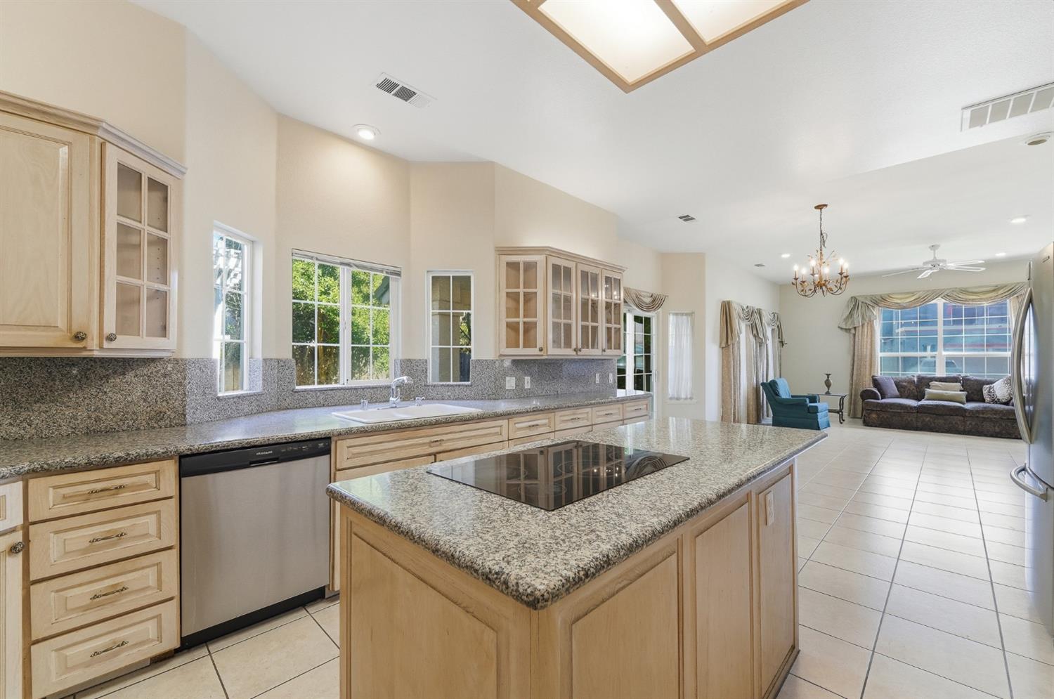 2273 McCaffery Ln, Riverbank, CA 95367
