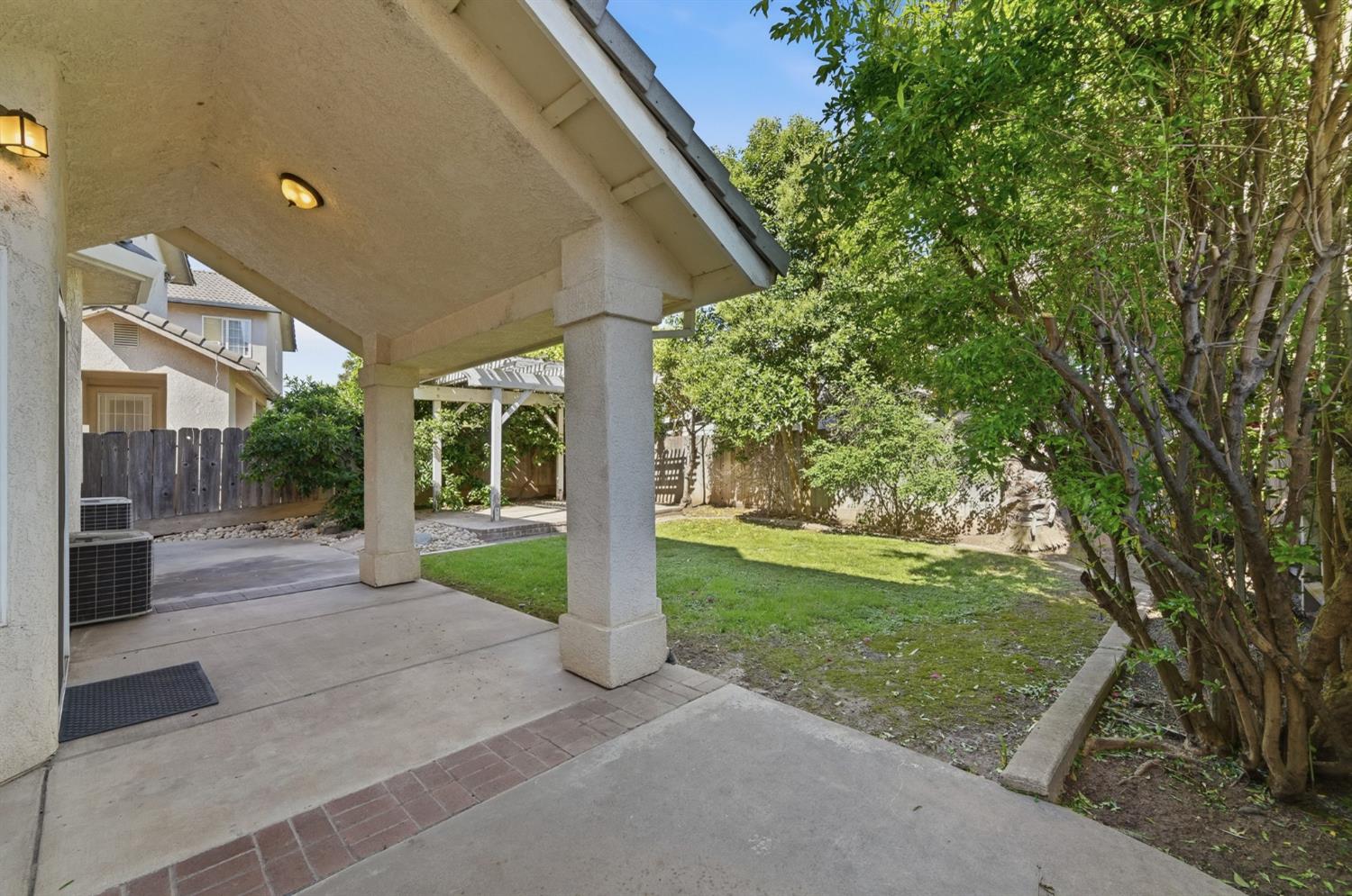 2273 McCaffery Ln, Riverbank, CA 95367