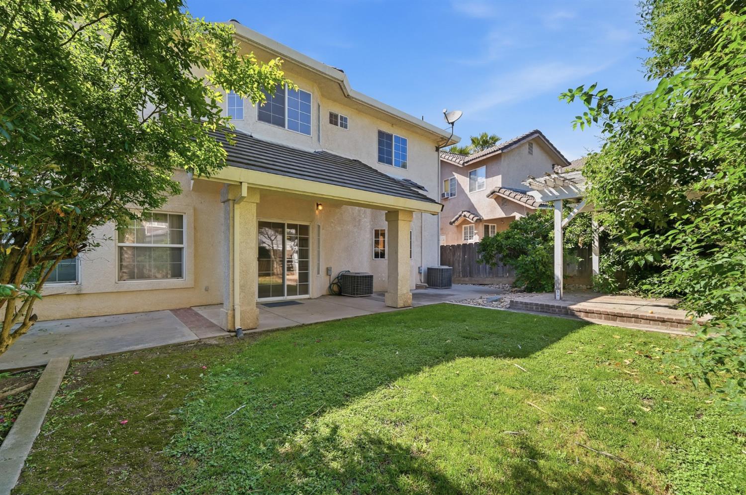 2273 McCaffery Ln, Riverbank, CA 95367