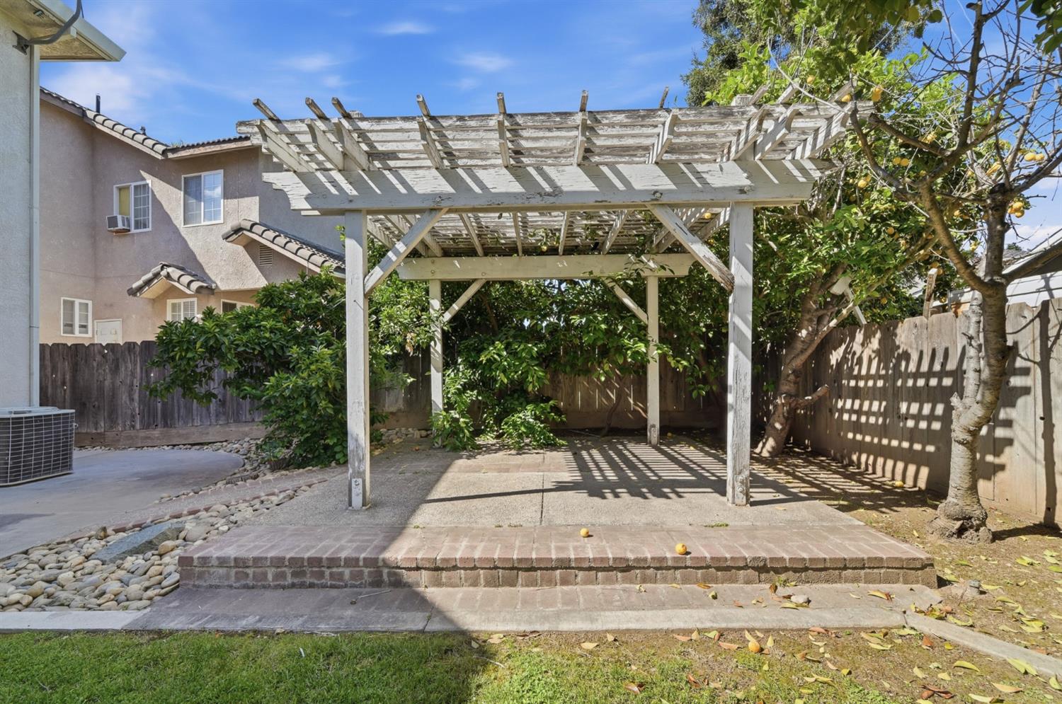 2273 McCaffery Ln, Riverbank, CA 95367