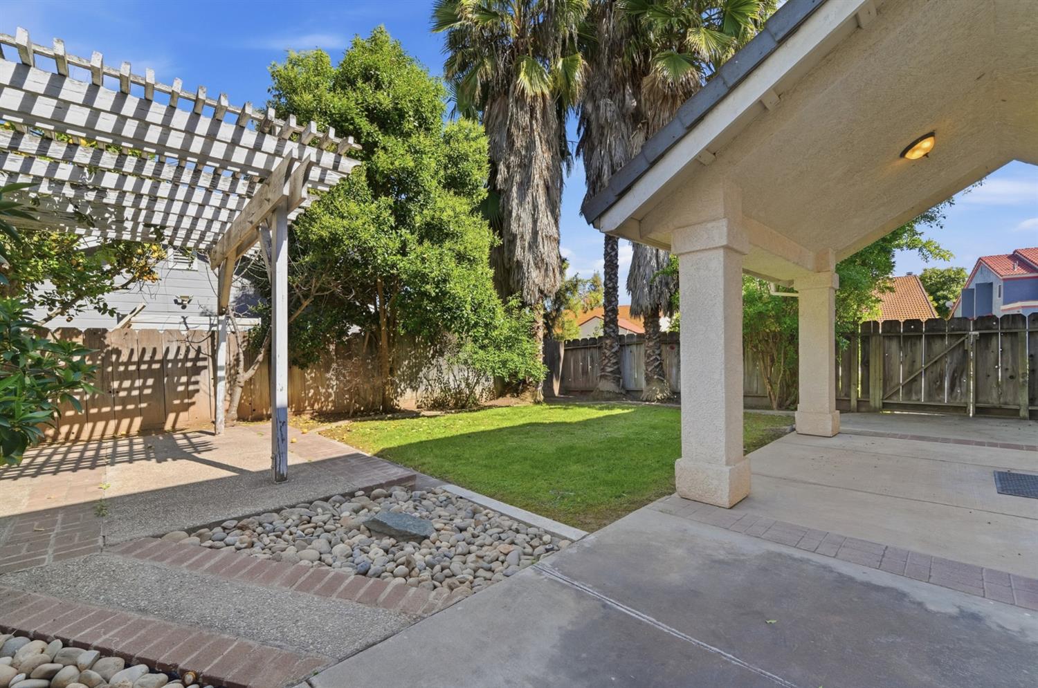 2273 McCaffery Ln, Riverbank, CA 95367