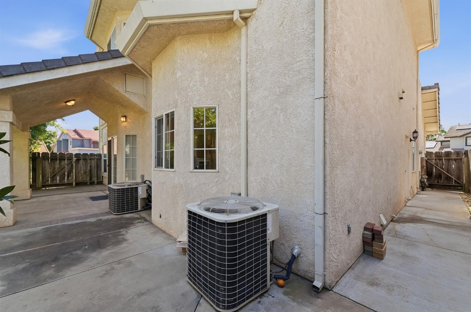 2273 McCaffery Ln, Riverbank, CA 95367