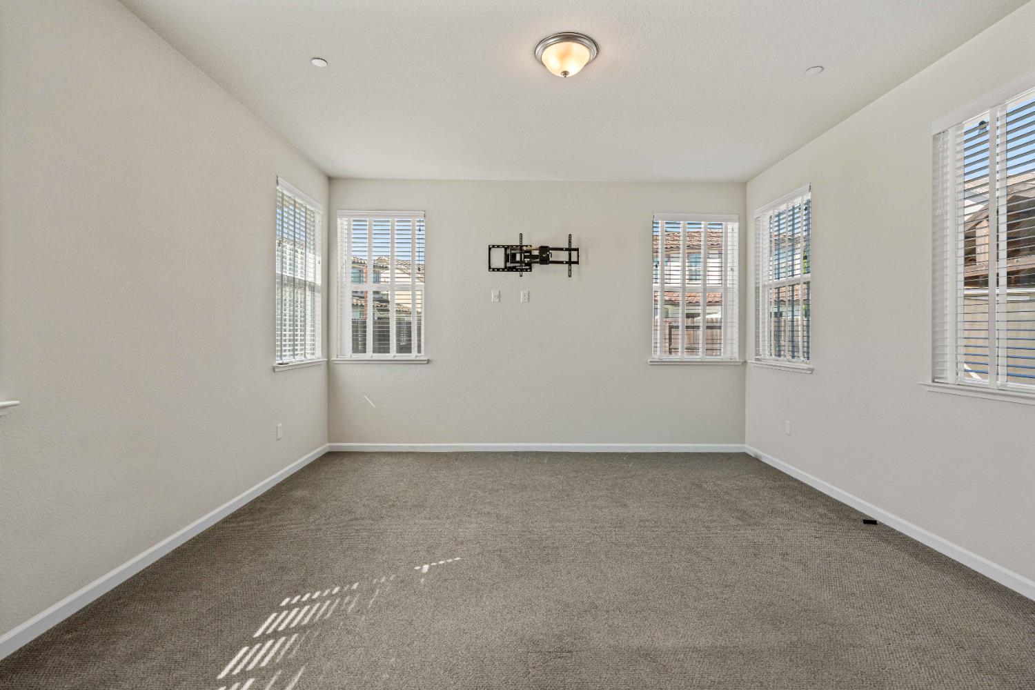 3264 Showcase Way, Modesto, CA 95356