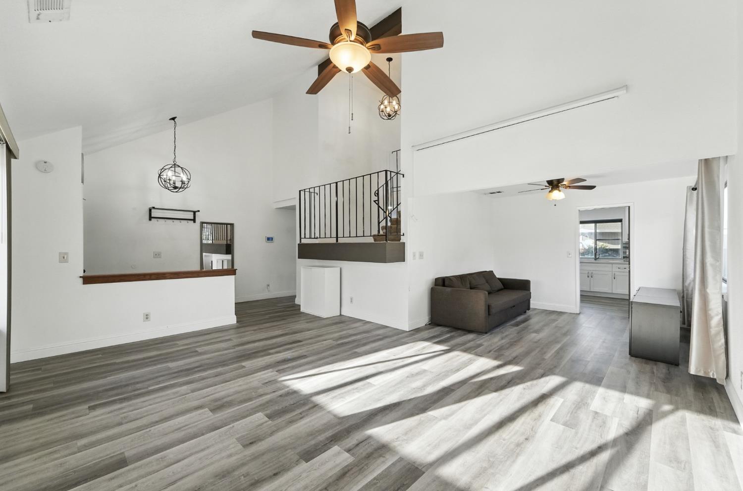 1309 Ruffino Ct, Manteca, CA 95336