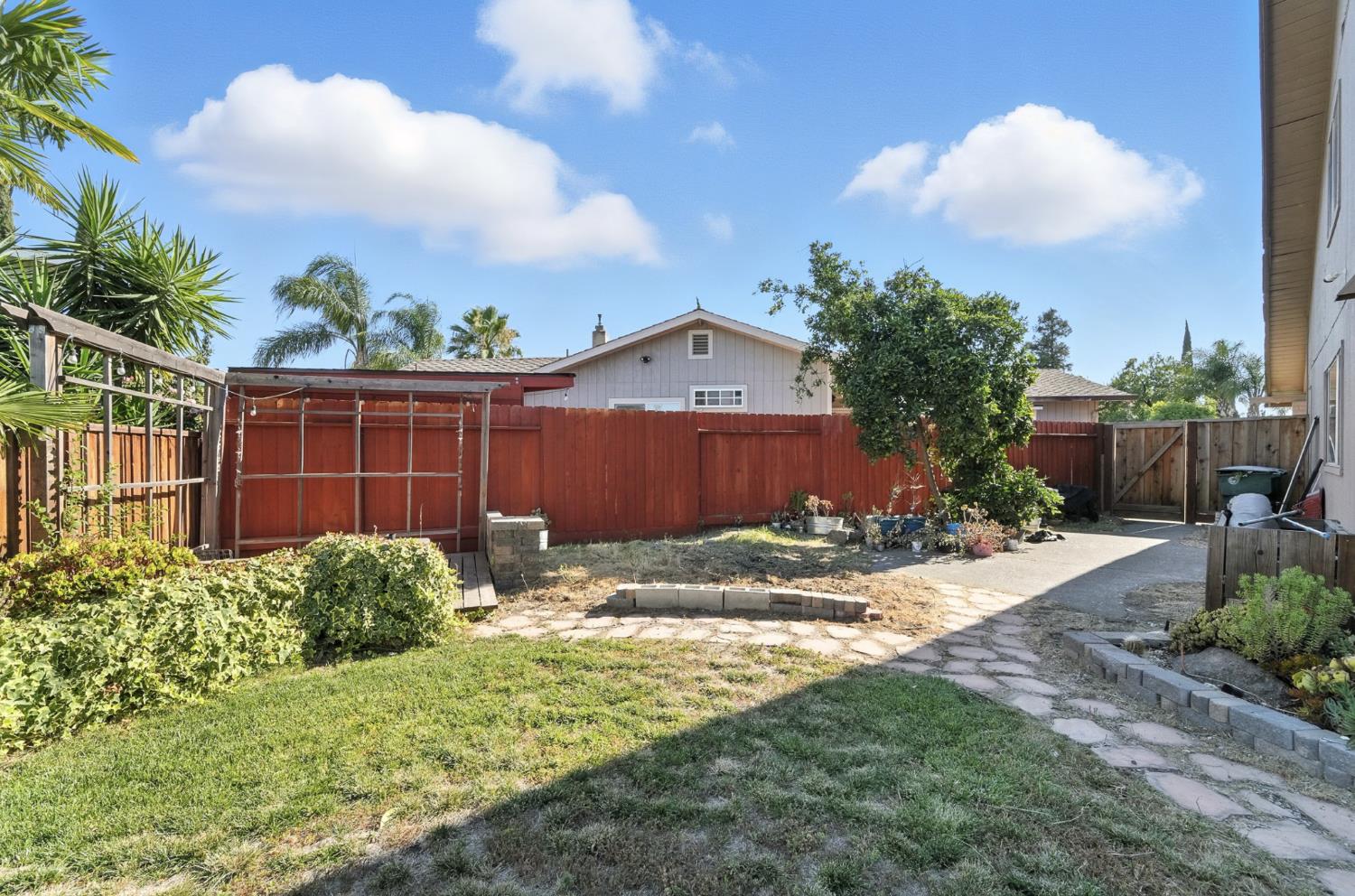 1309 Ruffino Ct, Manteca, CA 95336