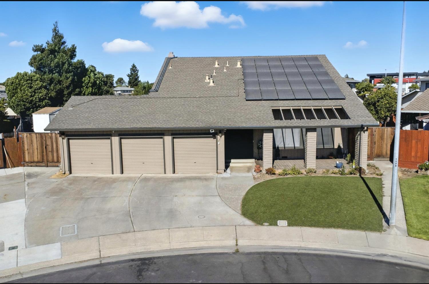 1309 Ruffino Ct, Manteca, CA 95336