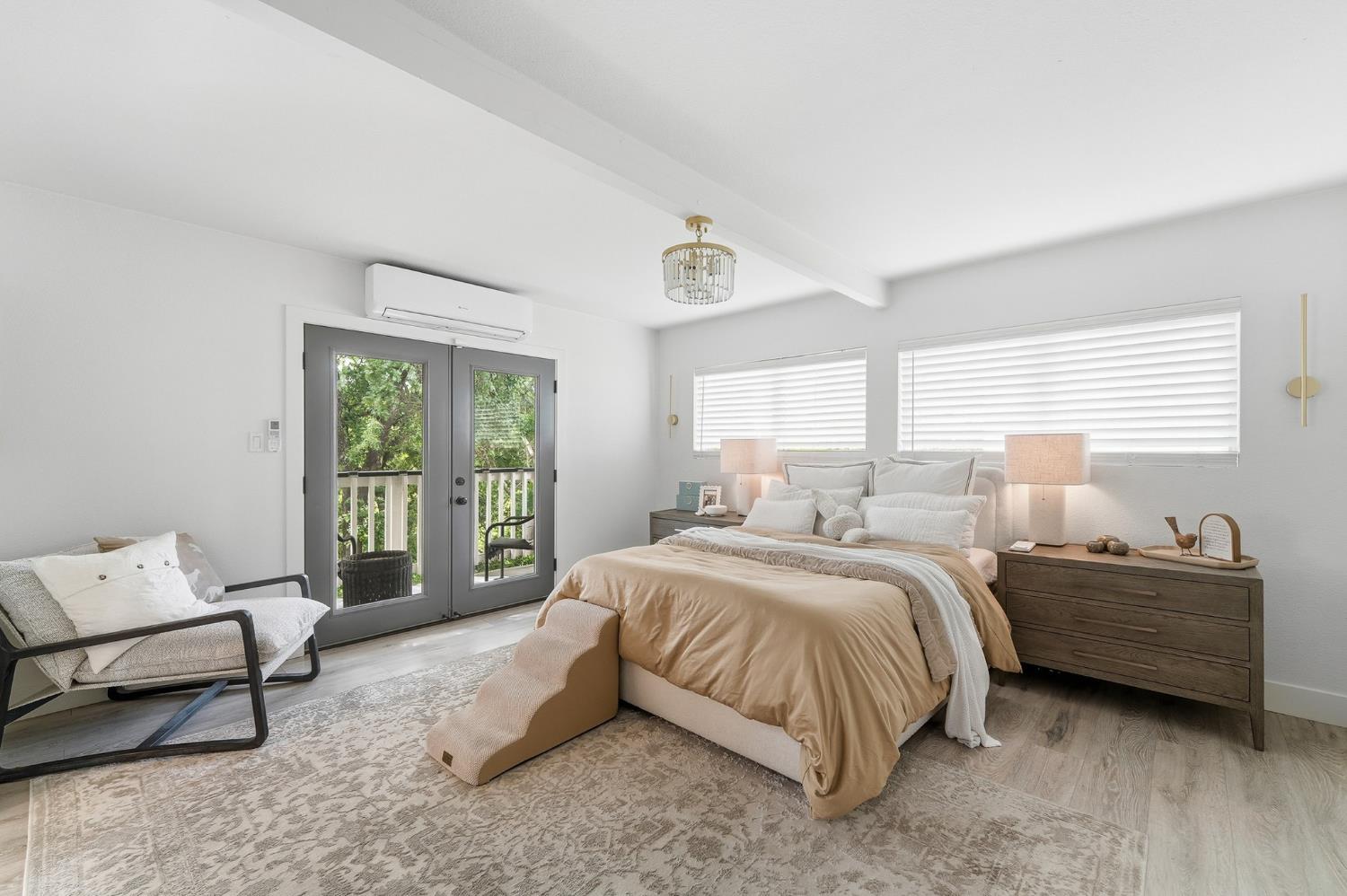 2124 Scenic Dr, Modesto, CA 95355