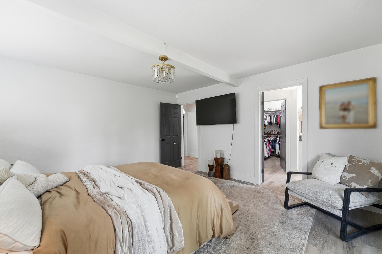 2124 Scenic Dr, Modesto, CA 95355