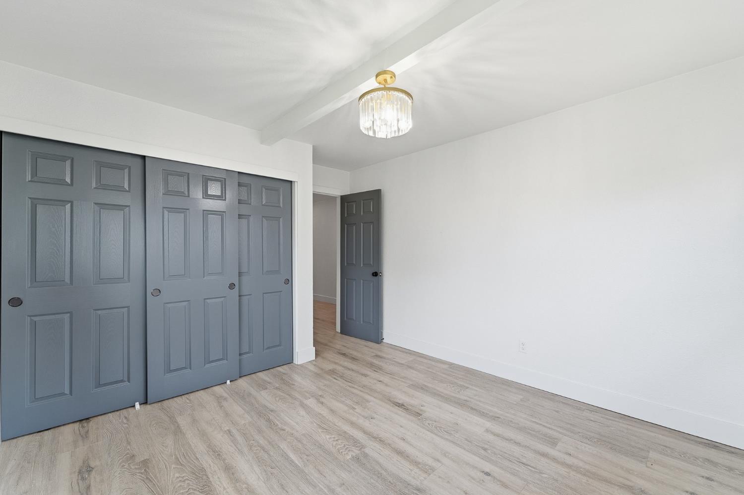 2124 Scenic Dr, Modesto, CA 95355