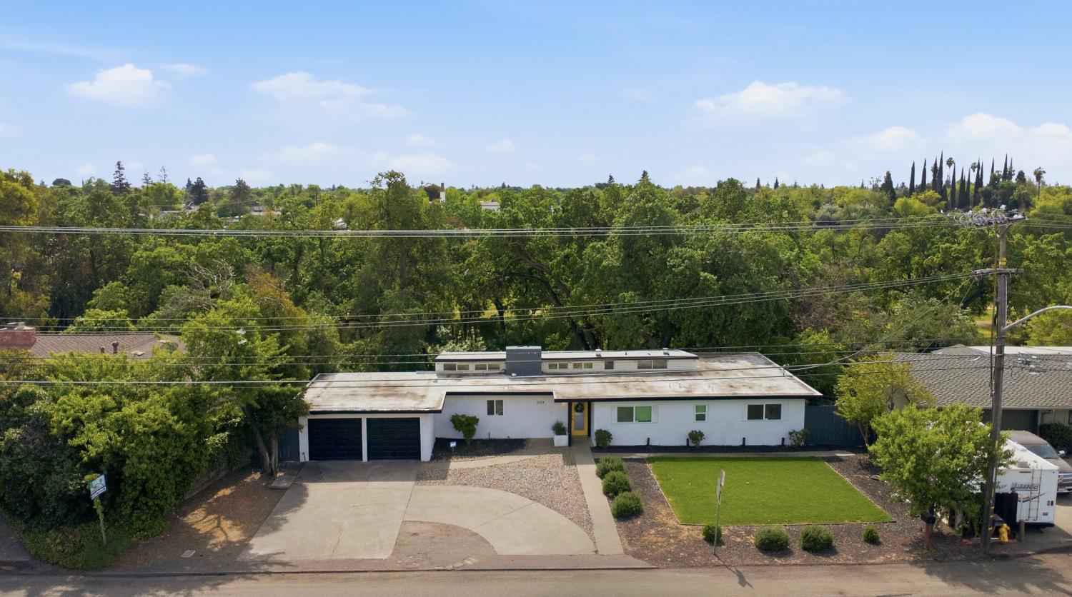 2124 Scenic Dr, Modesto, CA 95355