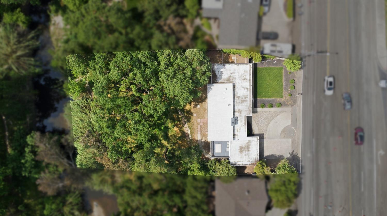 2124 Scenic Dr, Modesto, CA 95355