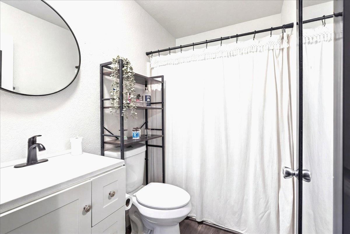 1327 Elena Dr, Ripon, CA 95366