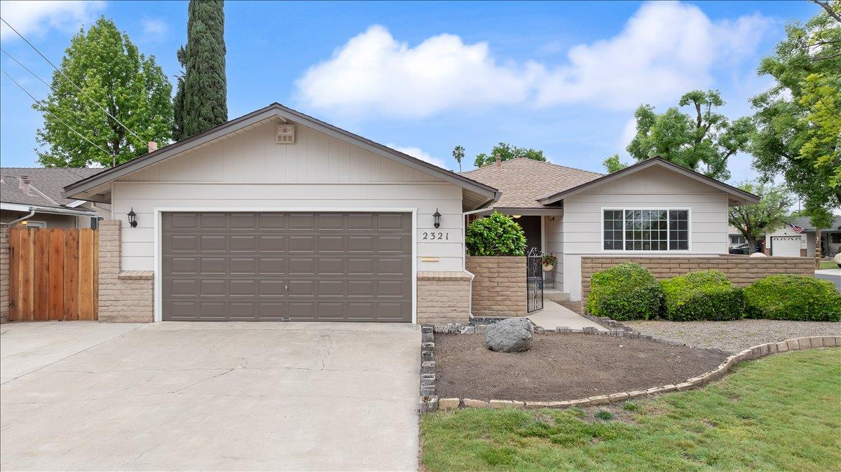2321 Laguna Dr, Modesto, CA 95350