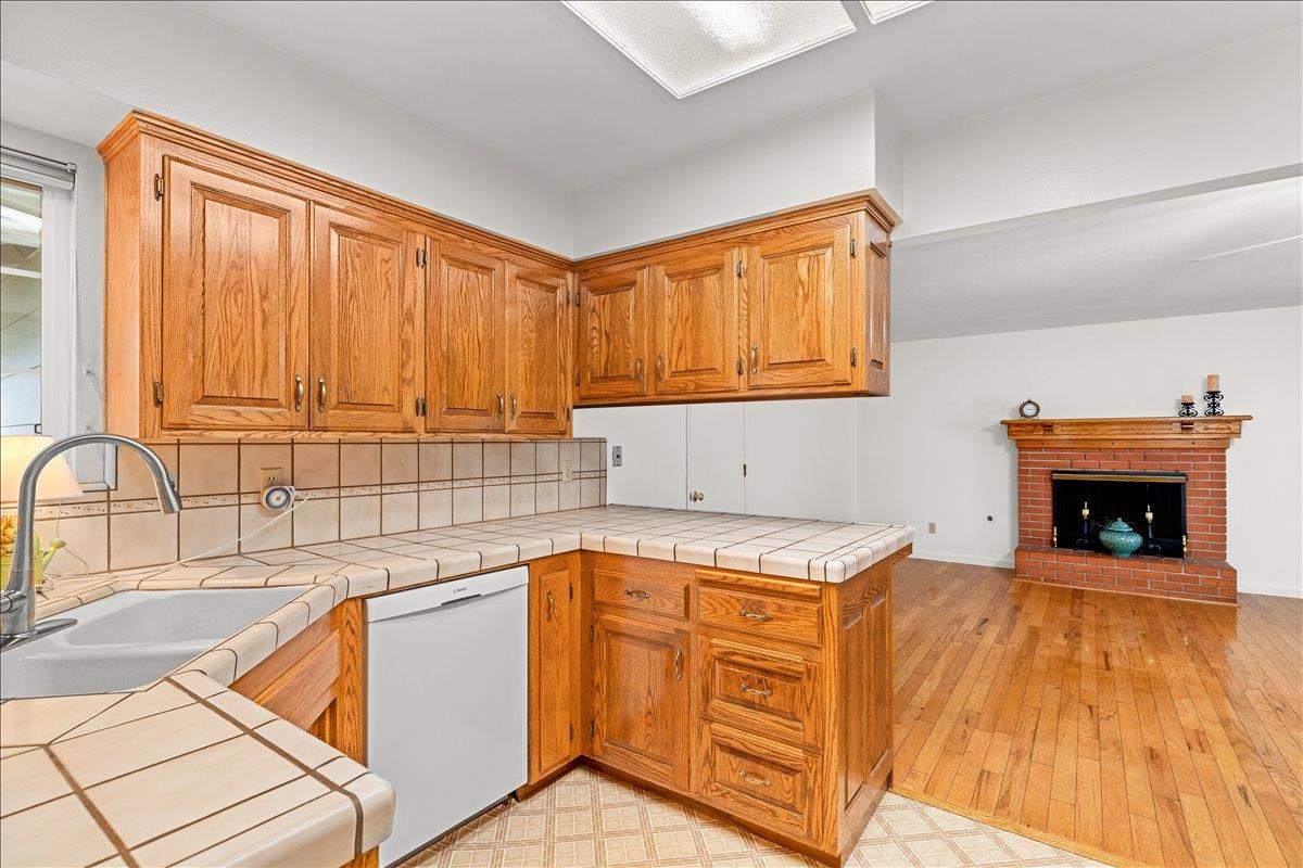 2321 Laguna Dr, Modesto, CA 95350