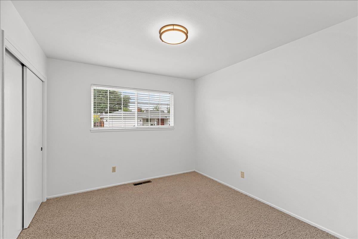 2321 Laguna Dr, Modesto, CA 95350
