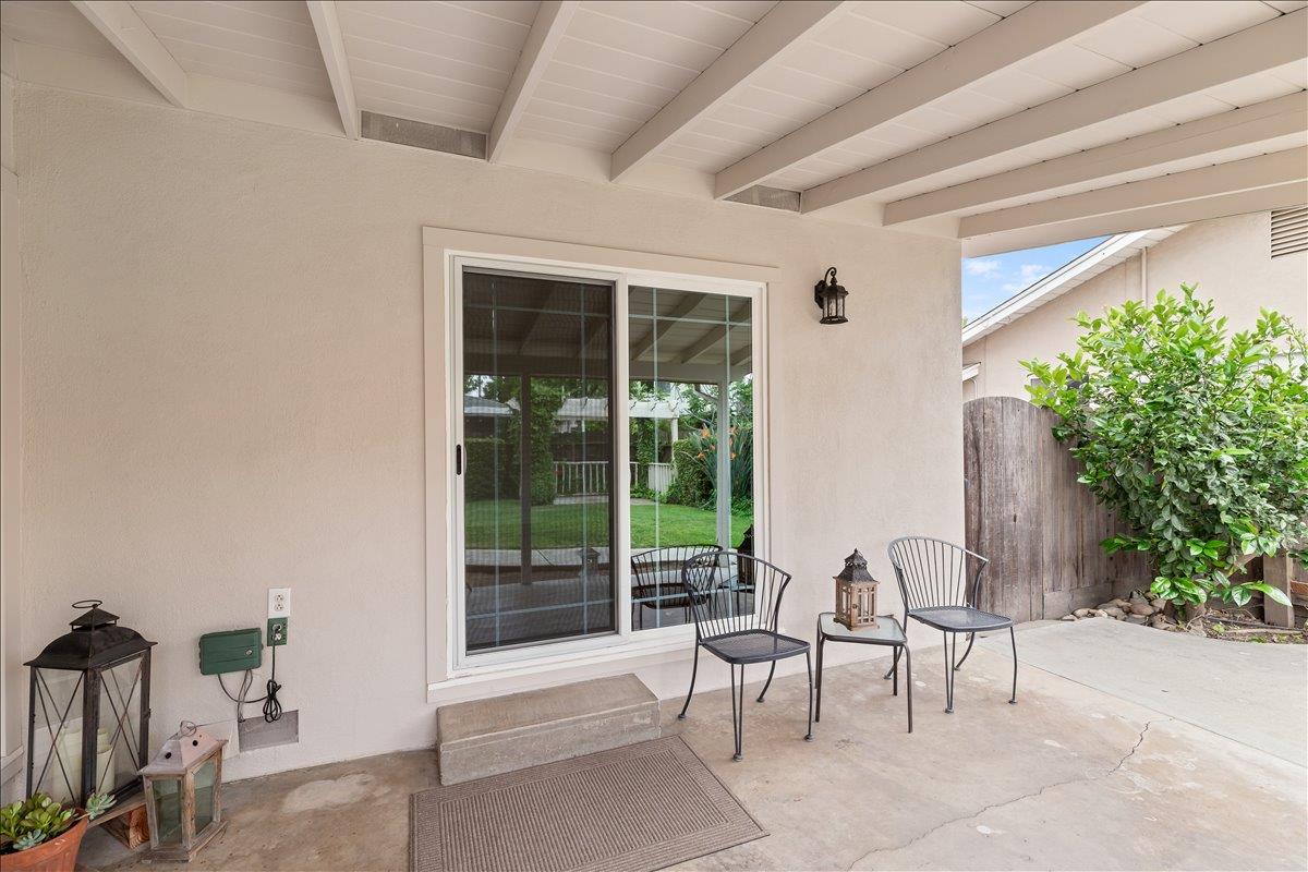 2321 Laguna Dr, Modesto, CA 95350