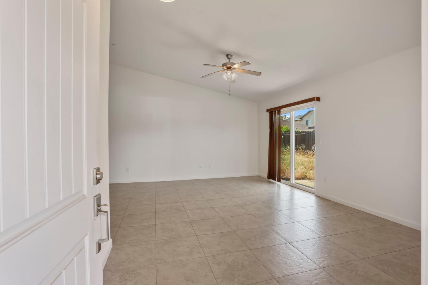 6573 Hastings Dr, Winton, CA 95388