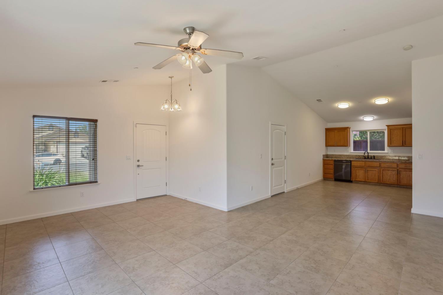 6573 Hastings Dr, Winton, CA 95388