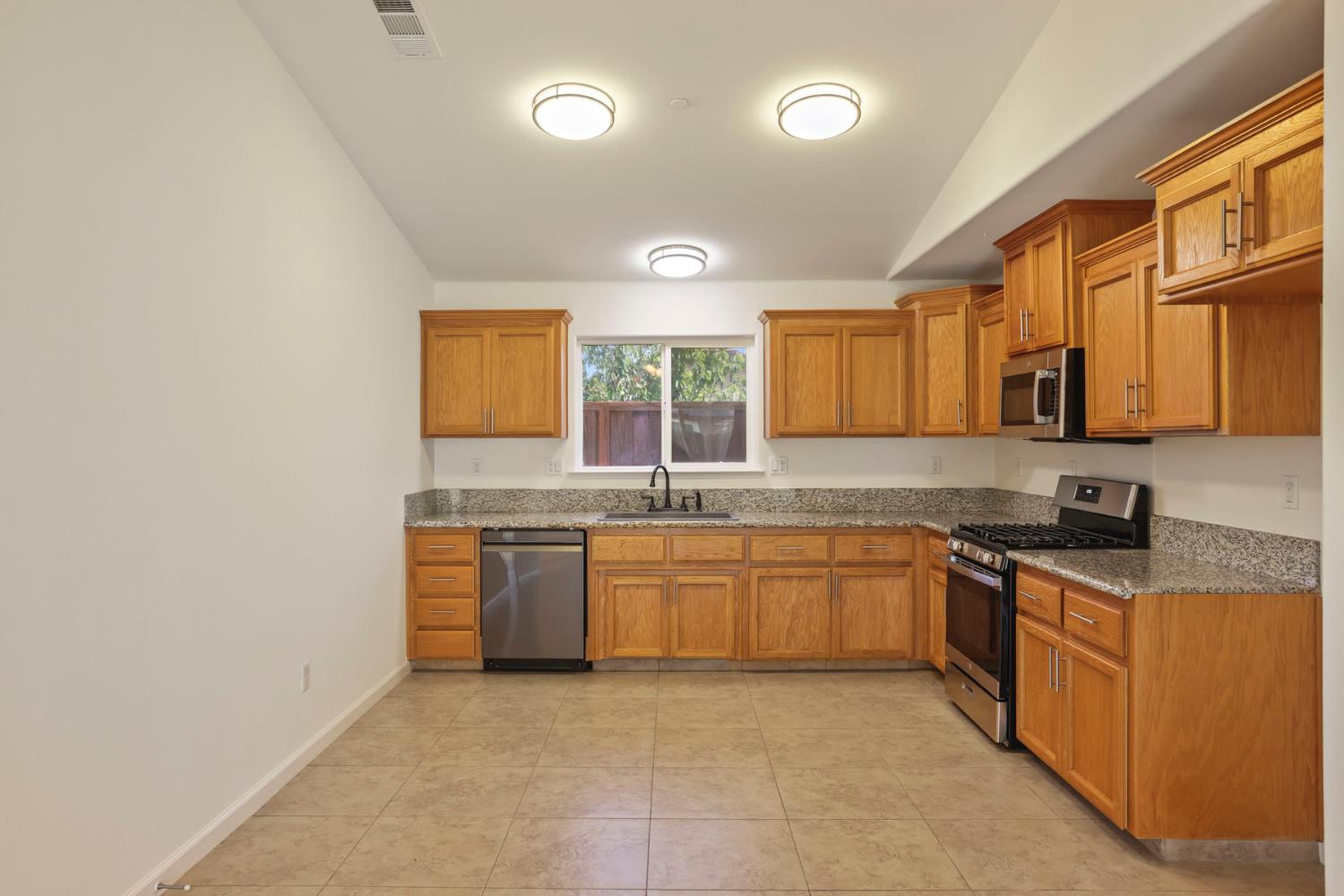 6573 Hastings Dr, Winton, CA 95388