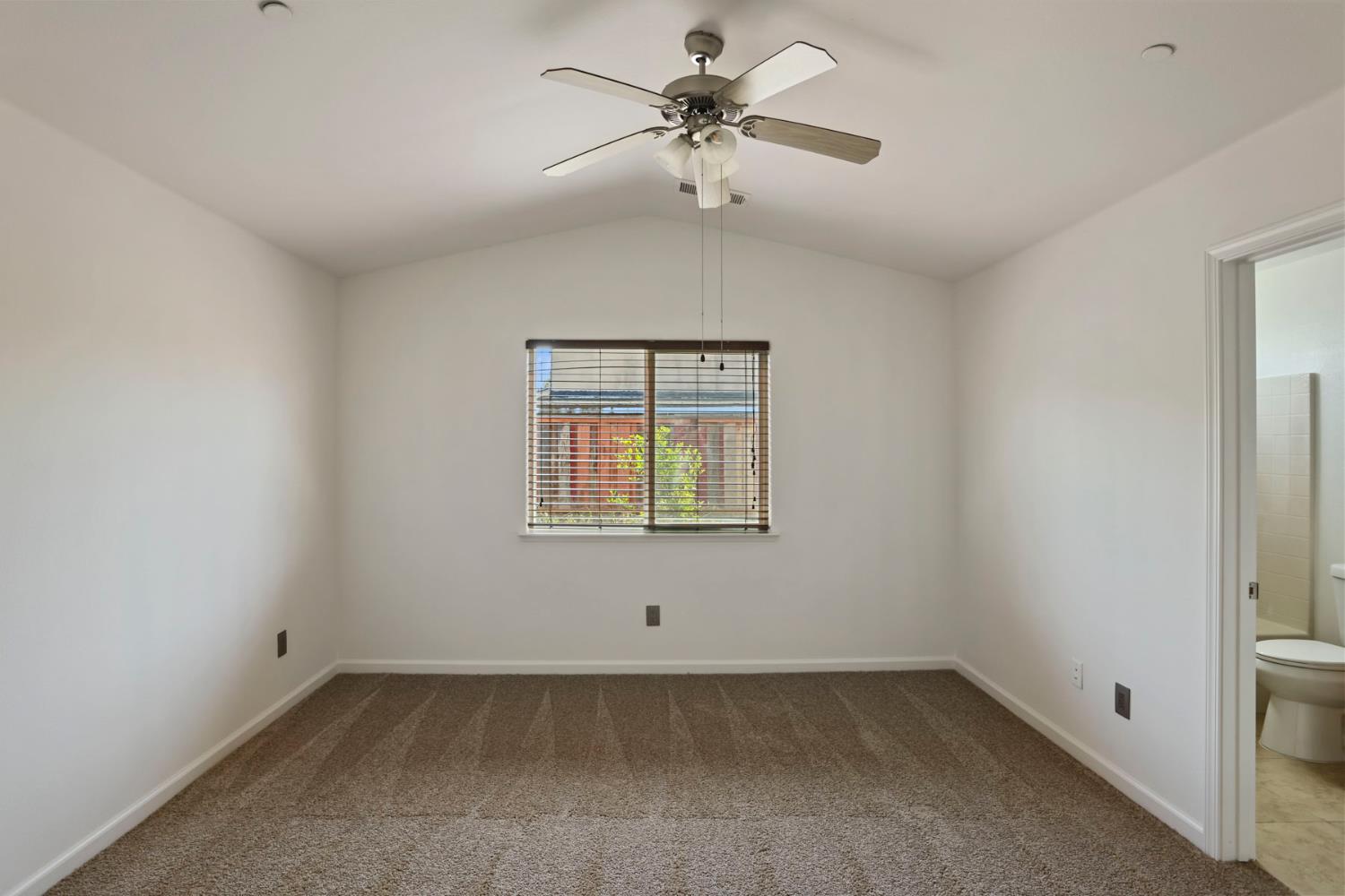 6573 Hastings Dr, Winton, CA 95388