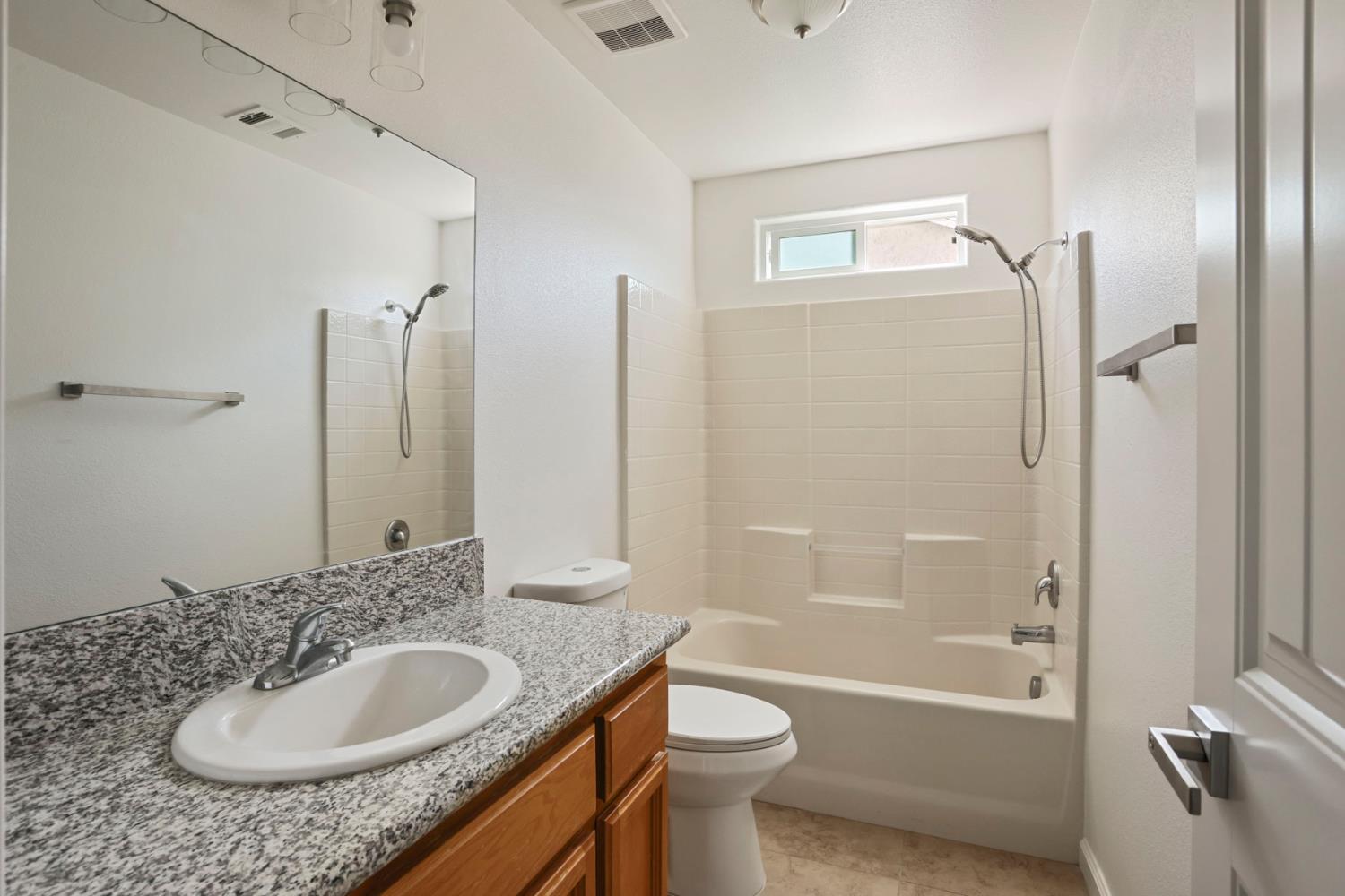 6573 Hastings Dr, Winton, CA 95388