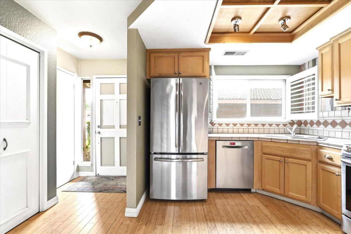 4085 Dale Rd #B, Modesto, CA 95356