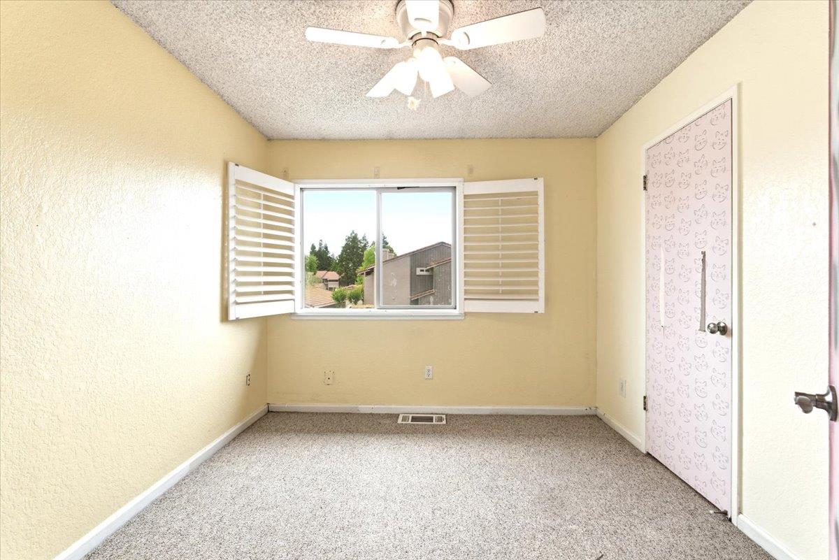 4085 Dale Rd #B, Modesto, CA 95356