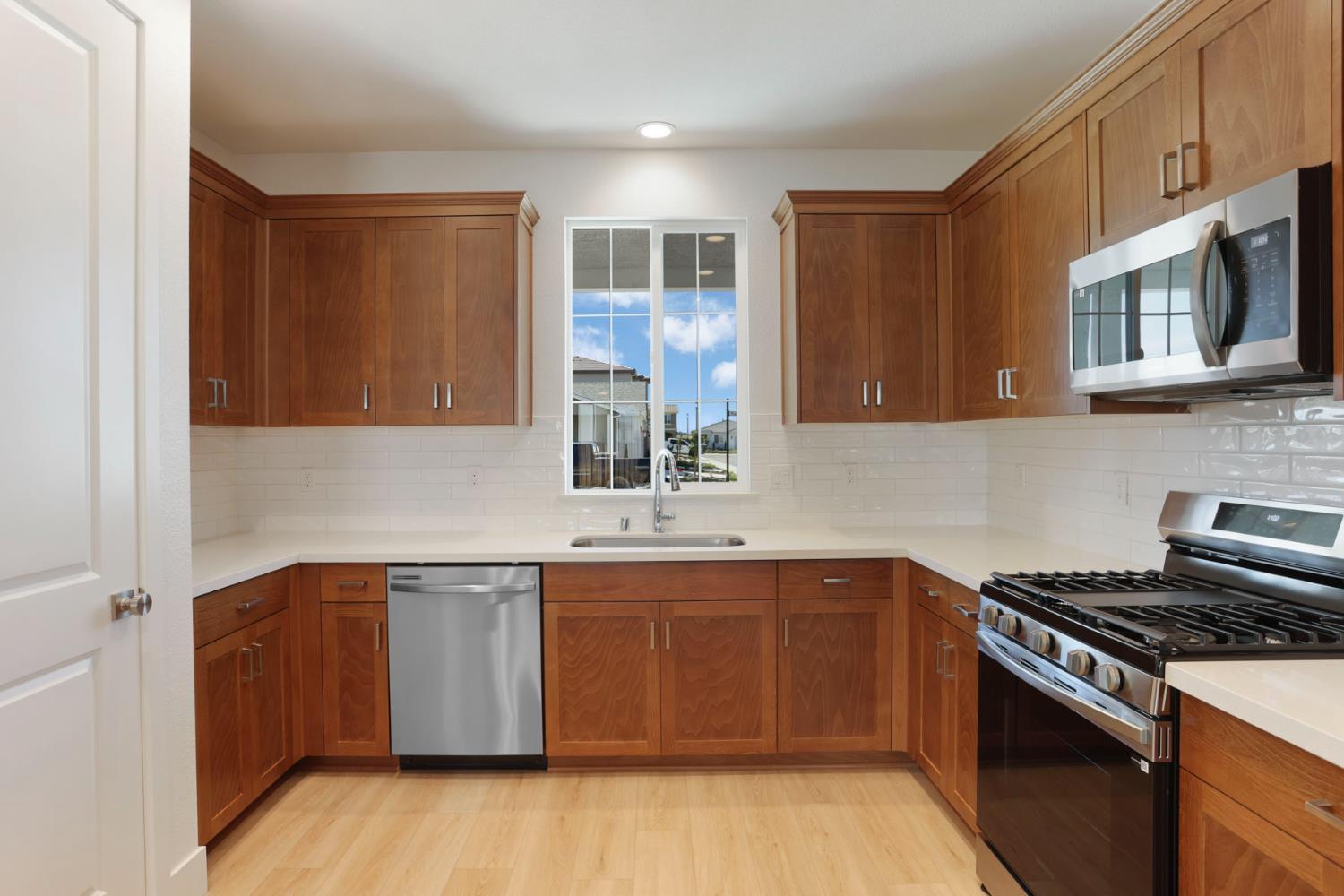 3265 Rugnao Way, Manteca, CA 95337