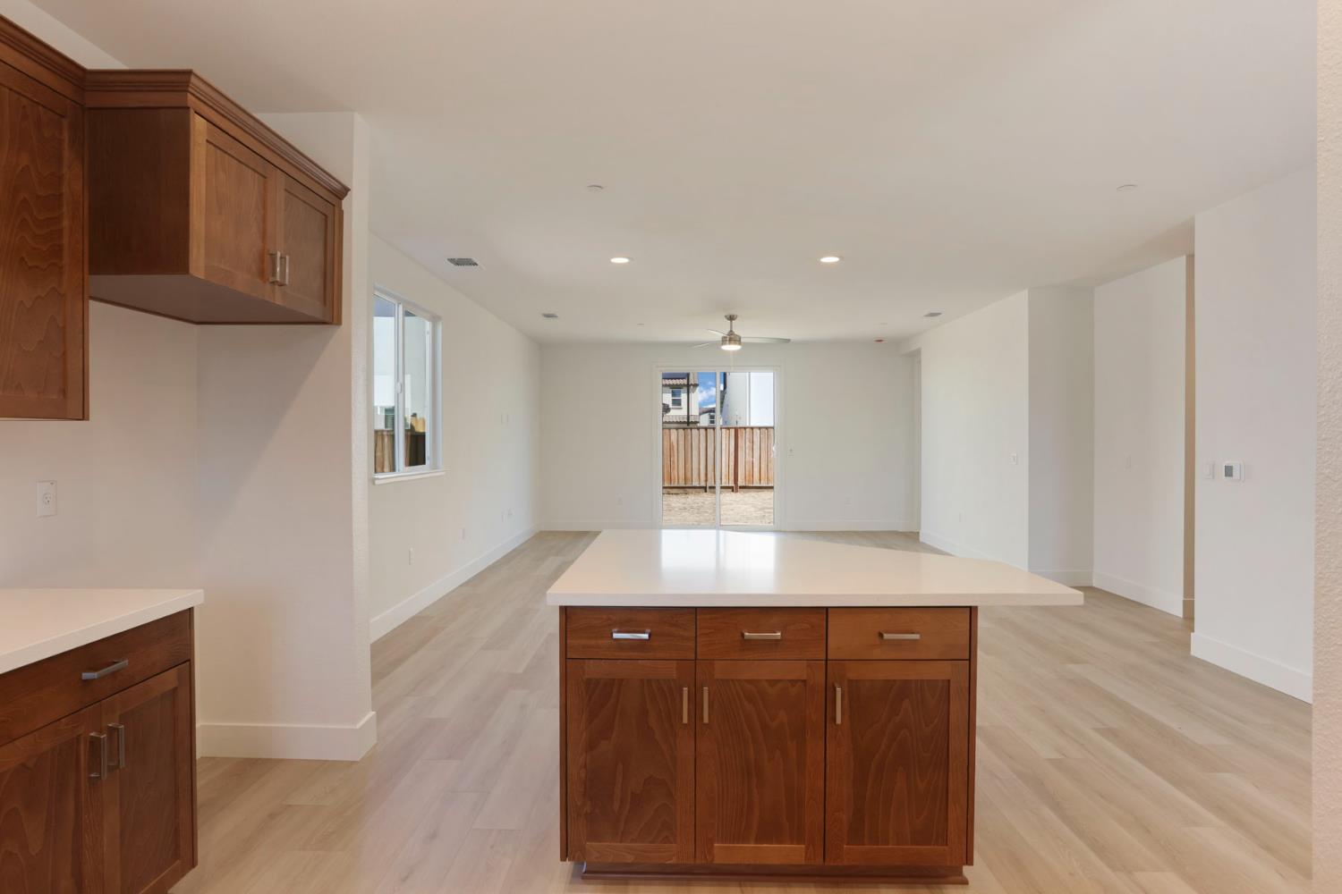 3265 Rugnao Way, Manteca, CA 95337