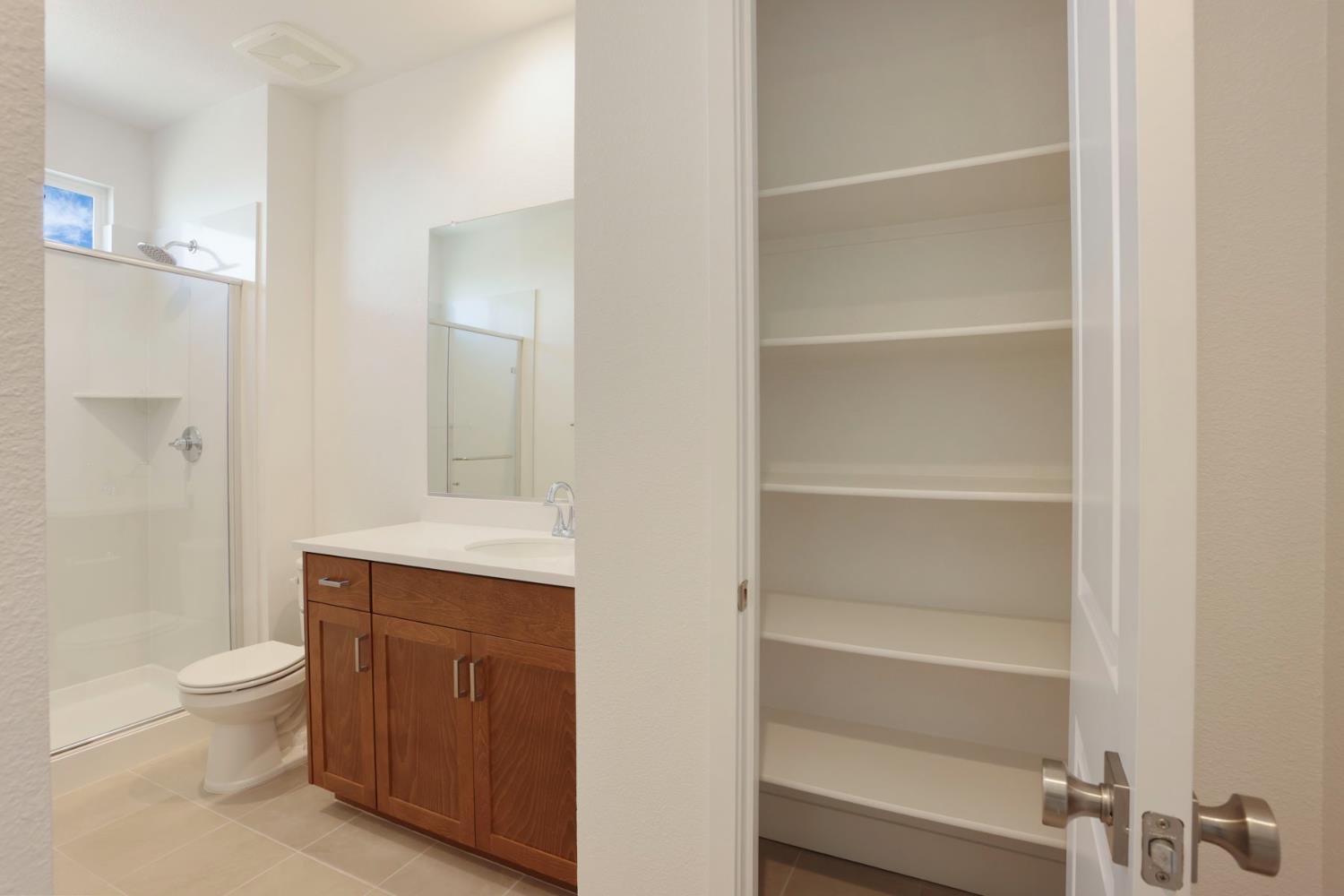 3265 Rugnao Way, Manteca, CA 95337