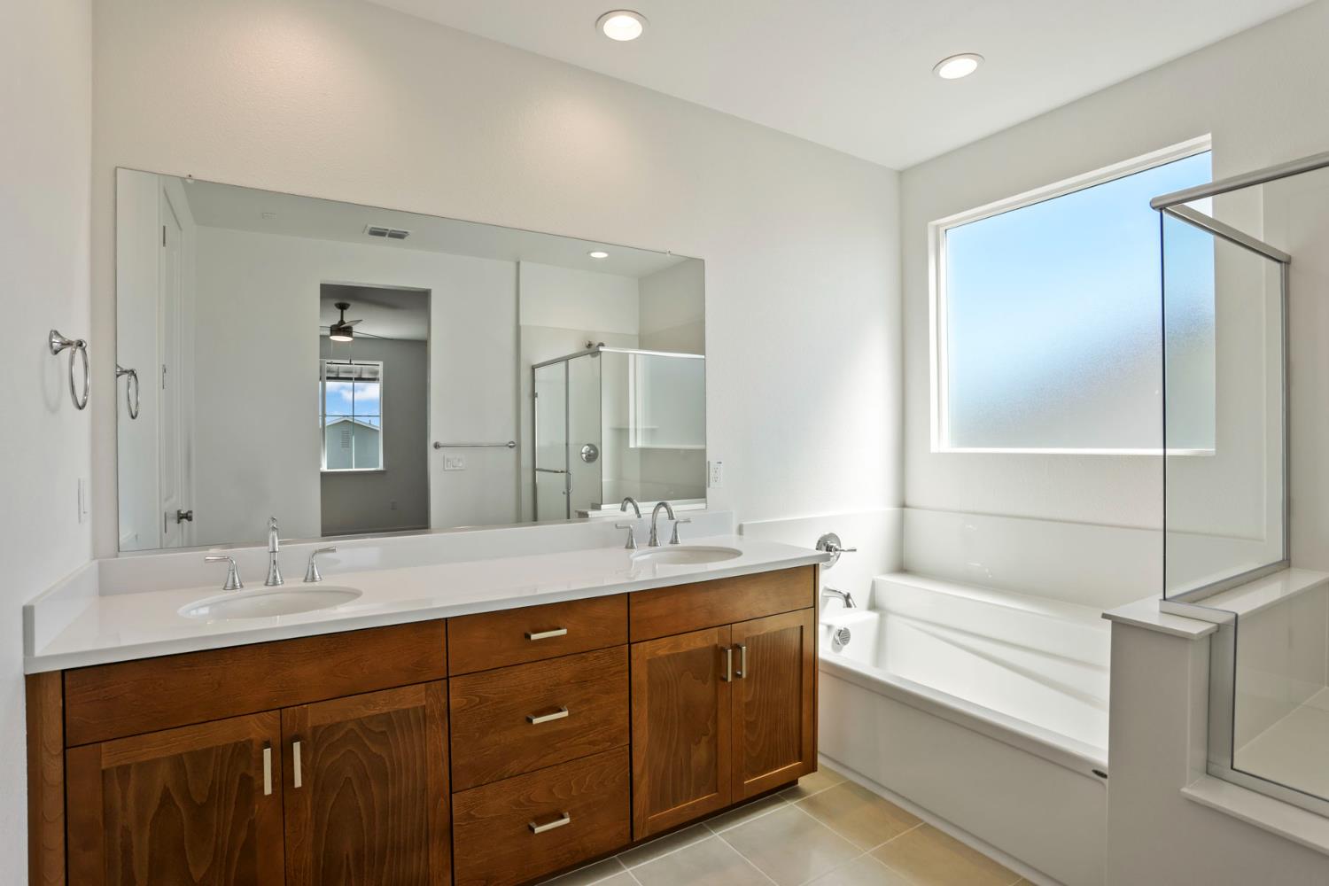 3265 Rugnao Way, Manteca, CA 95337