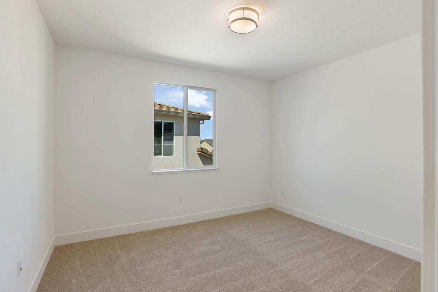 3265 Rugnao Way, Manteca, CA 95337